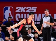 开云体育入口-开拓者队后卫表现抢眼，带领球队击败对手赢得比赛的简单介绍