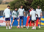 开云体育入口-昂热队员训练备战，备战欧洲足坛的简单介绍