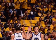 开云体育官网-猛龙背水一战逆转雄鹿，晋级下一轮