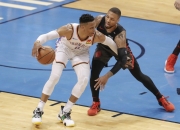 开云体育中国官网-开拓者攻防失衡，需找到平衡点