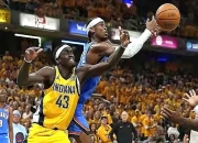 开云体育直播-步行者主场不敌雷霆，遭遇失利