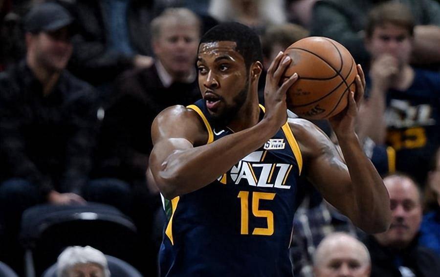 包含法国男篮绝杀巴西男篮，费沃斯送出助攻的词条