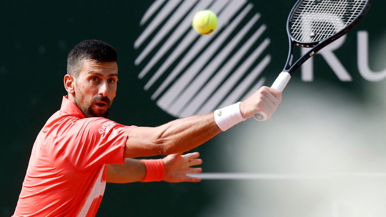 世界网球队翻盘法国网球队,德约科维奇完成帽子戏法的简单介绍 世界网球队翻盘法国网球队,德约科维奇完成帽子戏法的简单介绍