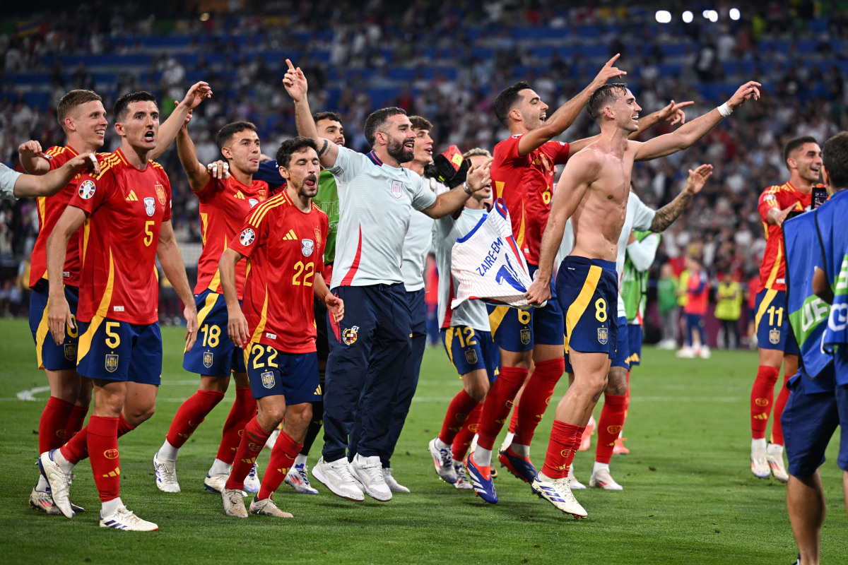 葡萄牙队鏖战德国队，波尔点燃赛场的简单介绍