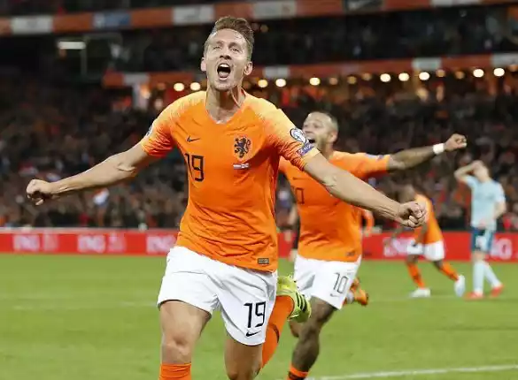 包含尤文碾压荷兰,奥利维耶关键制胜的词条 包含尤文碾压荷兰,奥利维耶关键制胜的词条