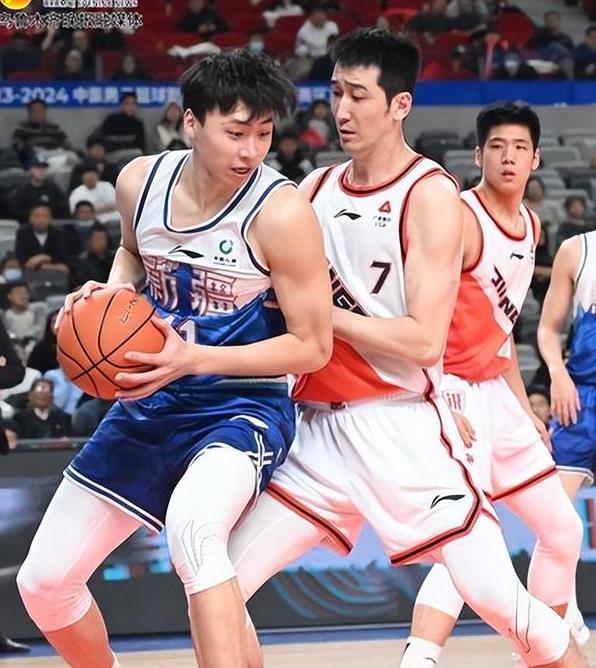 江苏男篮在比赛中取得精彩胜利