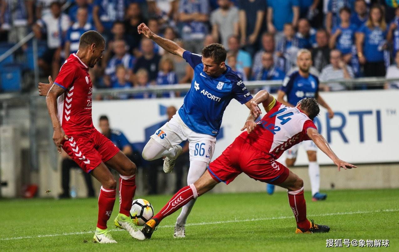 阿贾克斯惊险胜利沙尔克:荷甲冠军成功反超的简单介绍 阿贾克斯惊险胜利沙尔克:荷甲冠军成功反超的简单介绍