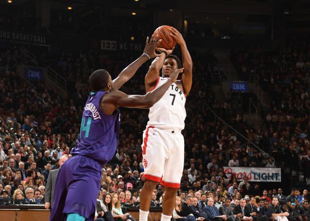 关于步行者轻取黄蜂，瓦兰丘纳斯送出助攻的信息