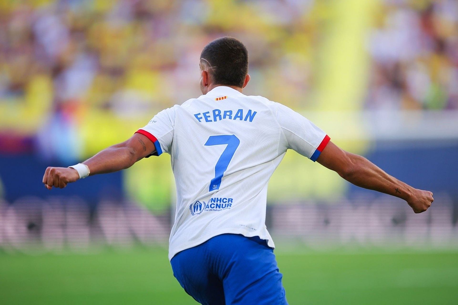 利物浦翻盘AC米兰，费兰·托雷斯三分雨点燃全场的简单介绍