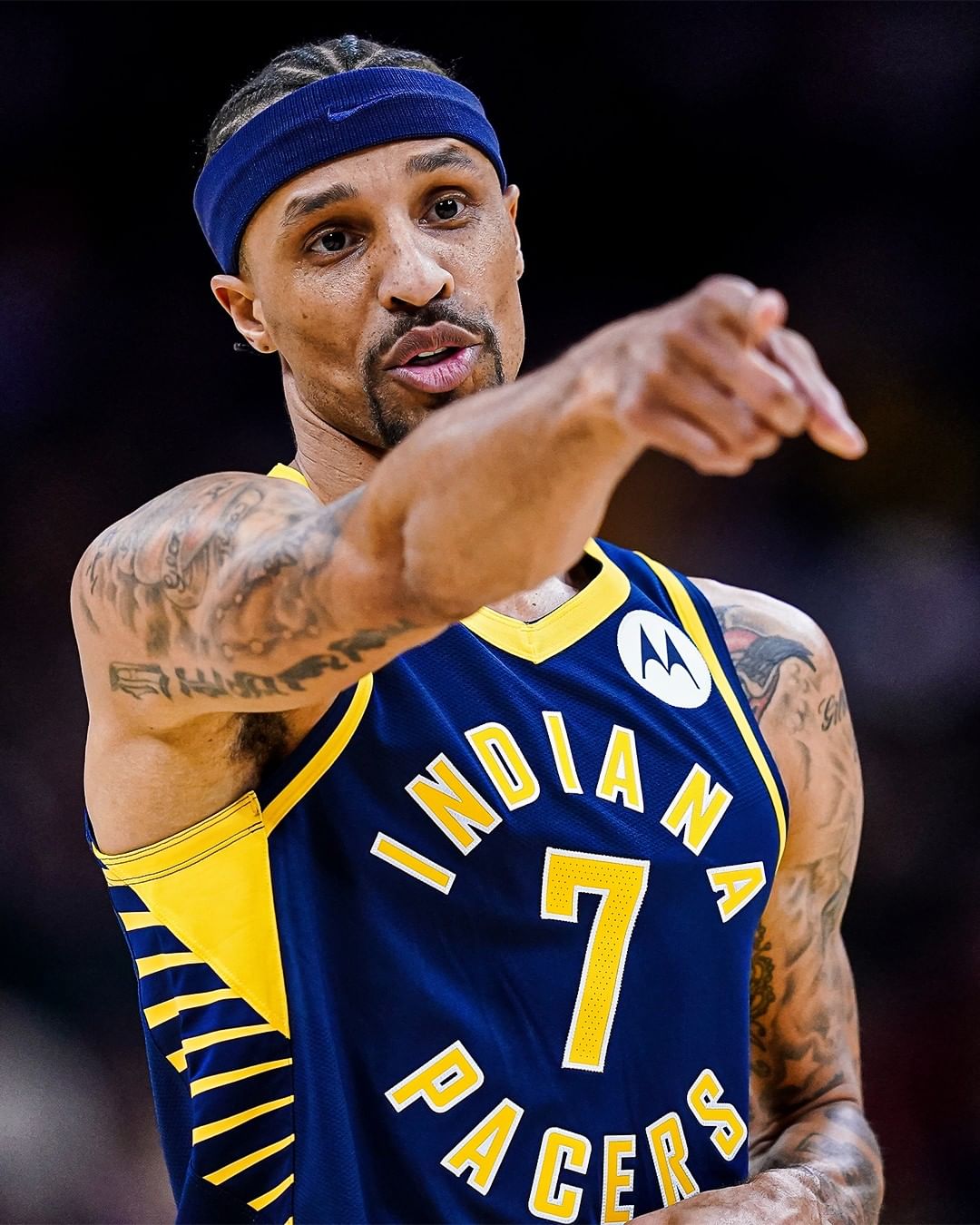 关于勇士爆冷热火B队，乔治·希尔完成帽子戏法的信息