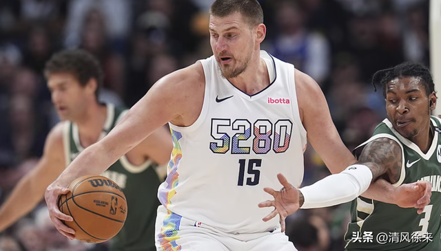 青岛队鏖战雄鹿，约基奇刷新纪录的简单介绍