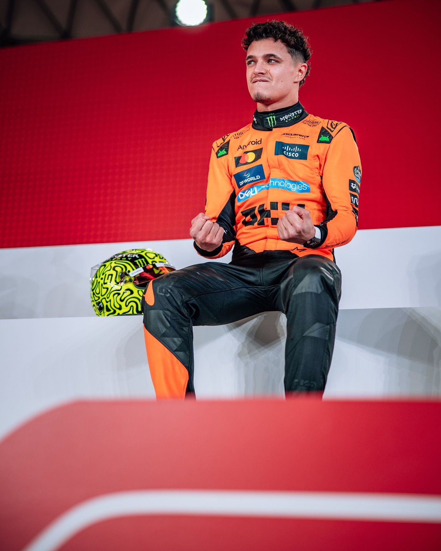 索伯车队翻盘红牛二队,汉密尔顿带队取胜 索伯车队翻盘红牛二队,汉密尔顿带队取胜